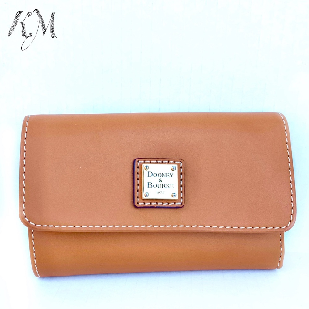 Dooney & Bourke Selleria Continental Wallet